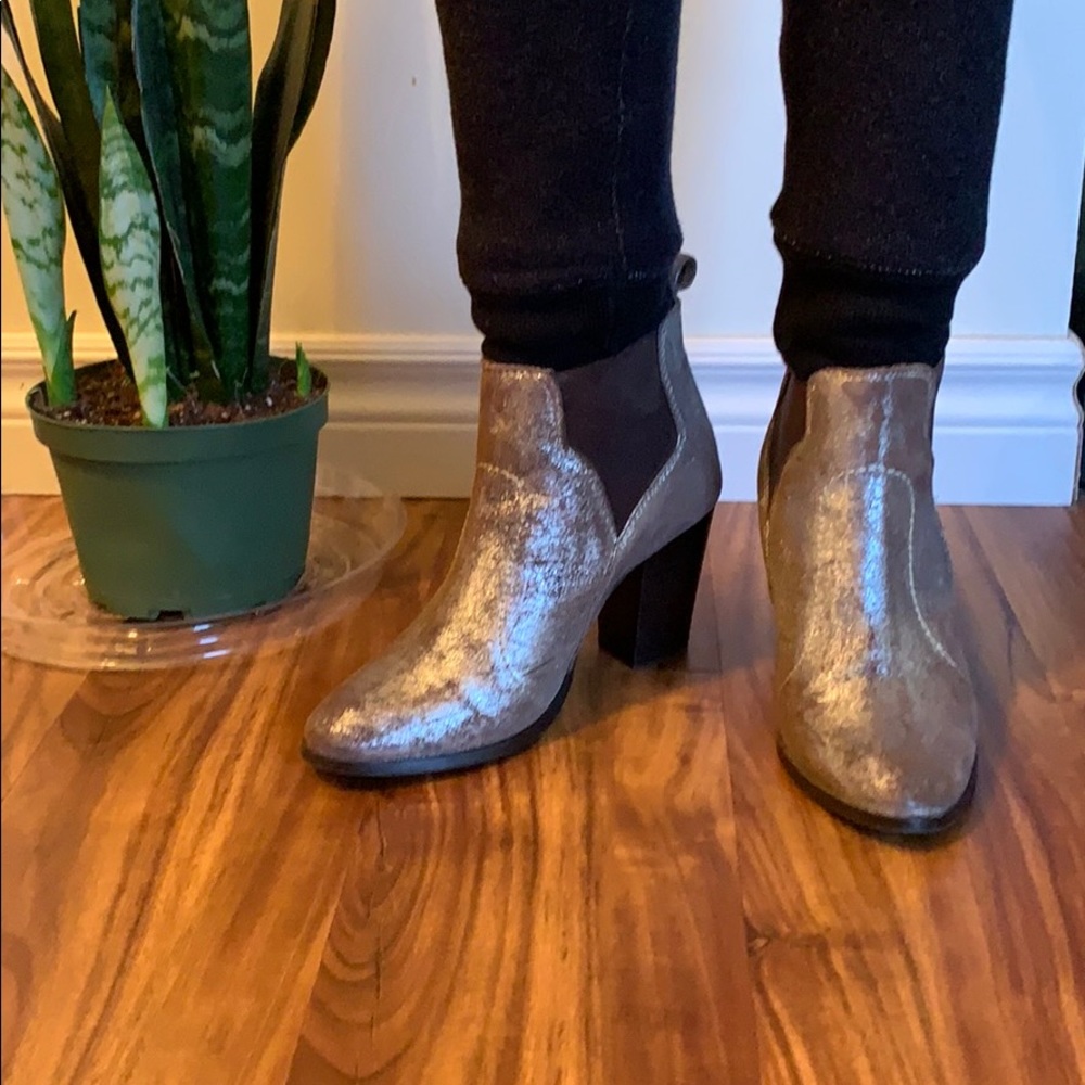 Seyschelles Booties - Picture 2 of 5